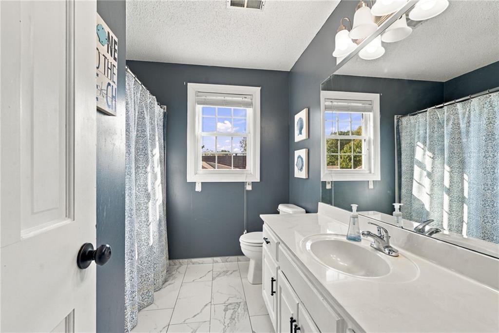 Photo 21 of 36 - 18107 E 51st Street Court, Independence, MO 64055