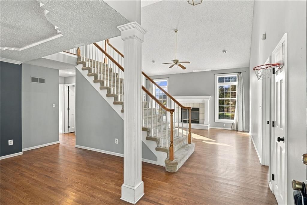 18107 E 51st Street Court, Independence, MO: listing photo 3