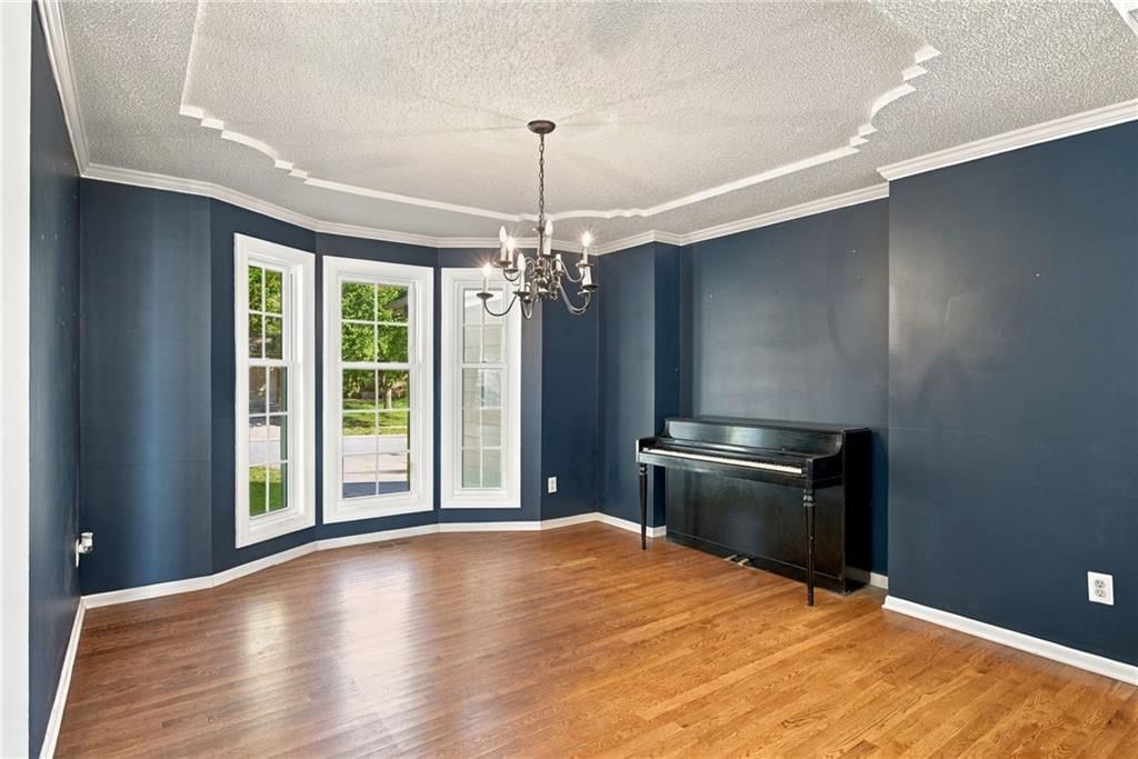 Photo 15 of 36 - 18107 E 51st Street Court, Independence, MO 64055