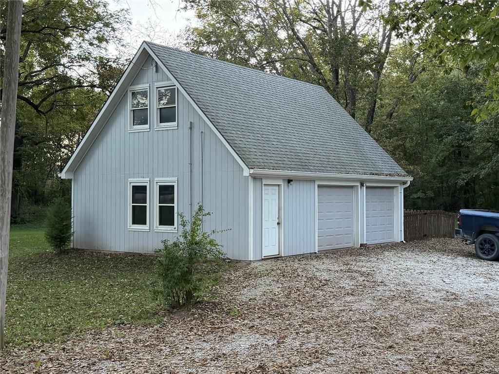 787 E State Route J Highway, Peculiar, MO: listing photo 2