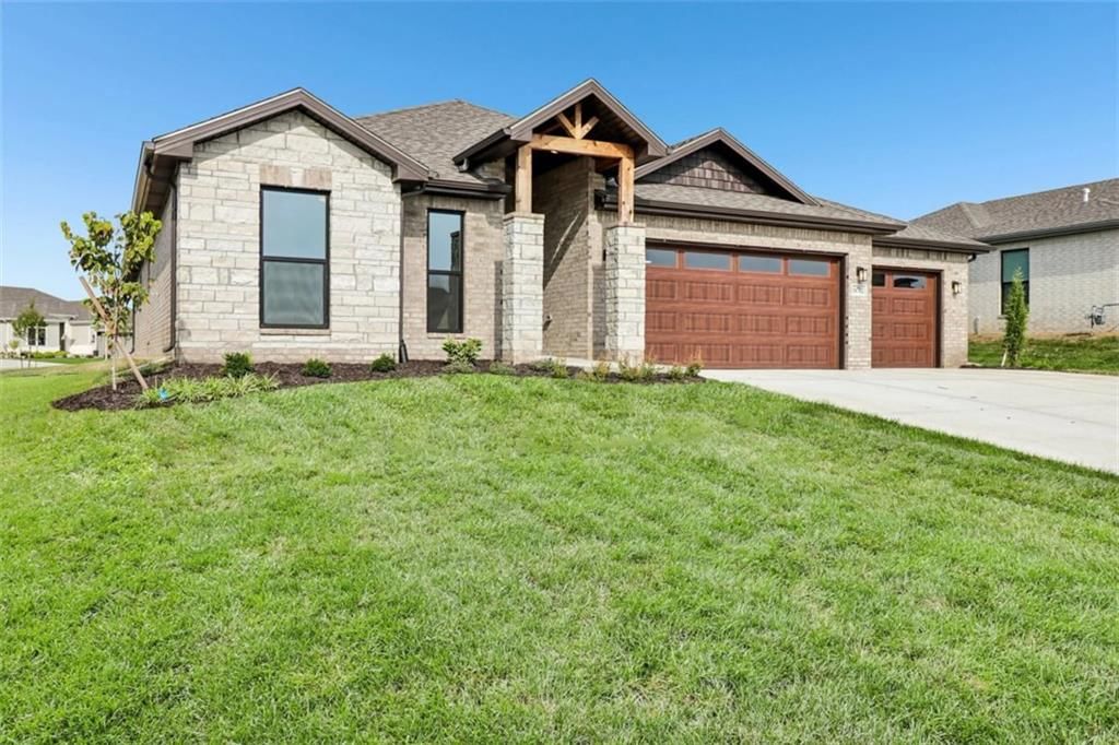 18435 W 195th Terrace, Spring Hill, KS: listing photo 2