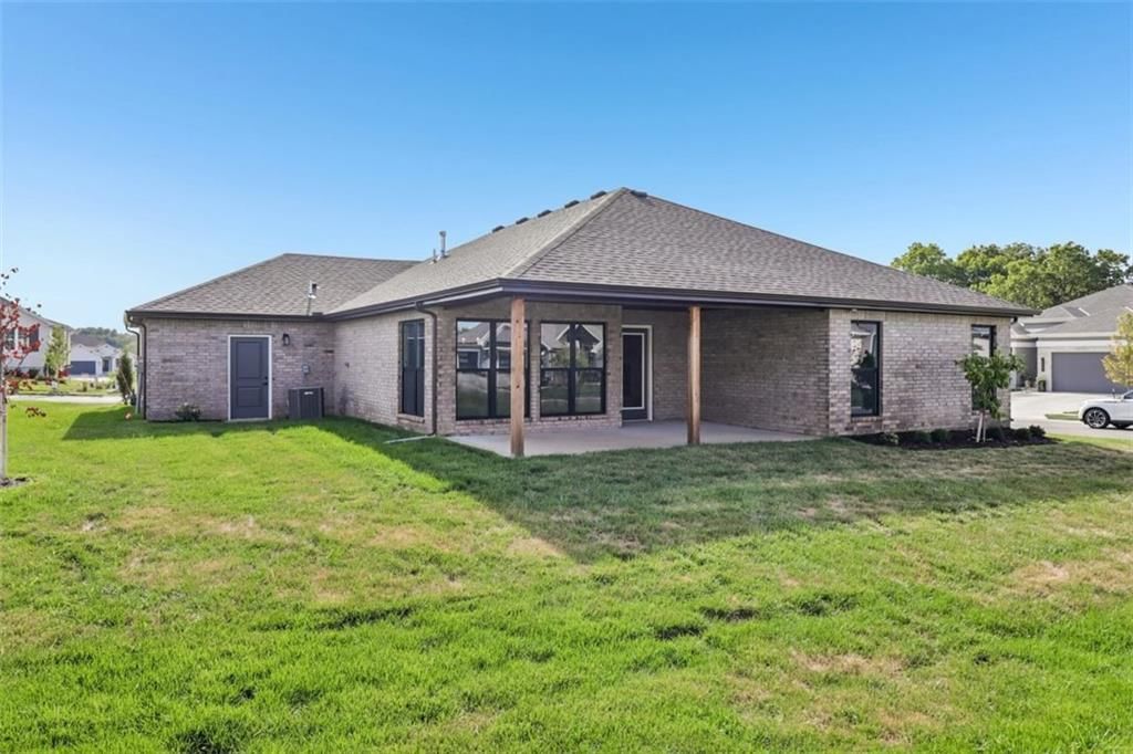 Photo 5 of 7 - 18435 W 195th Terrace, Spring Hill, KS 66083