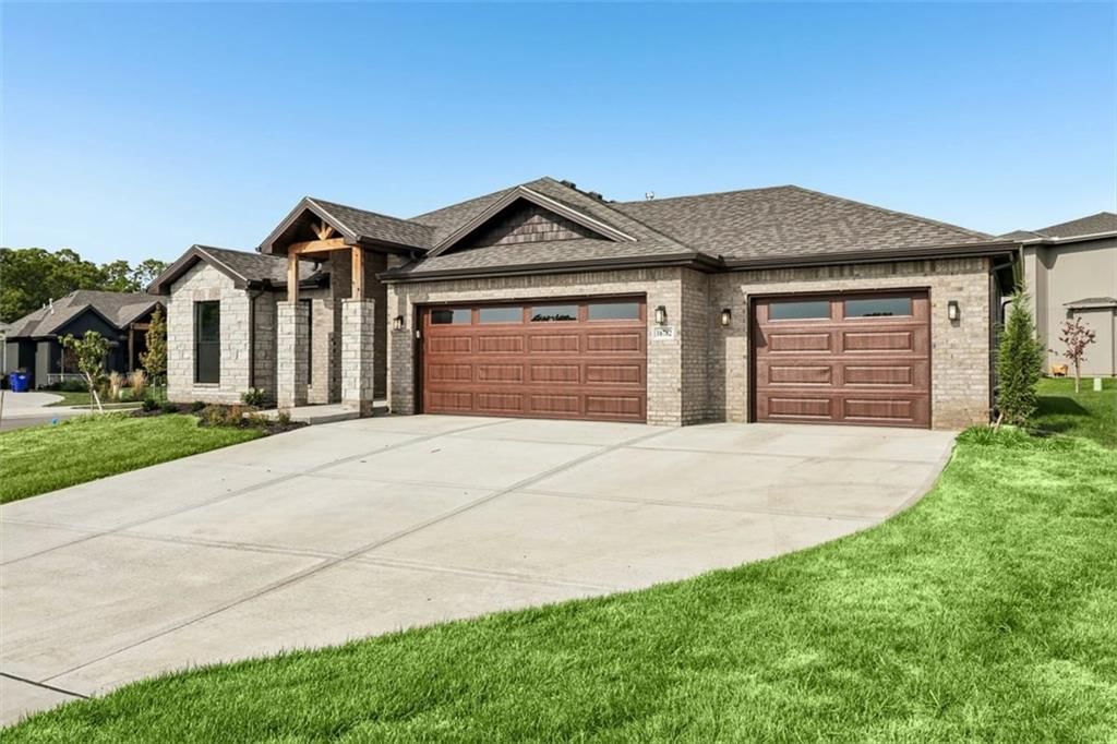 18435 W 195th Terrace, Spring Hill, KS: listing photo 3