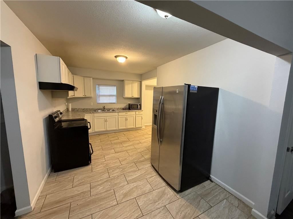 Photo 12 of 24 - 6664 Paseo Boulevard, Kansas City, MO 64132