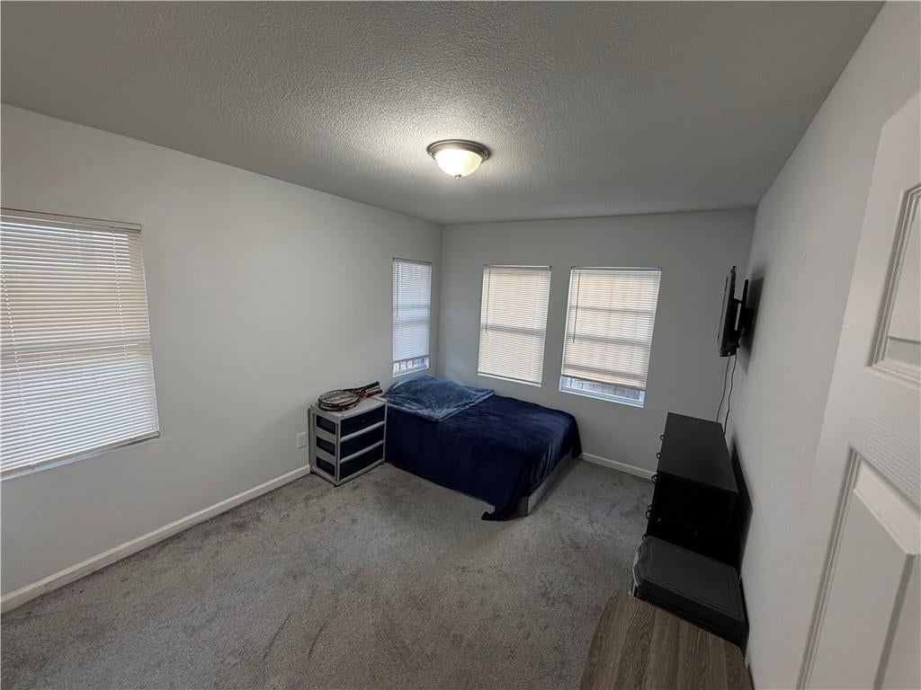 Photo 8 of 24 - 6664 Paseo Boulevard, Kansas City, MO 64132