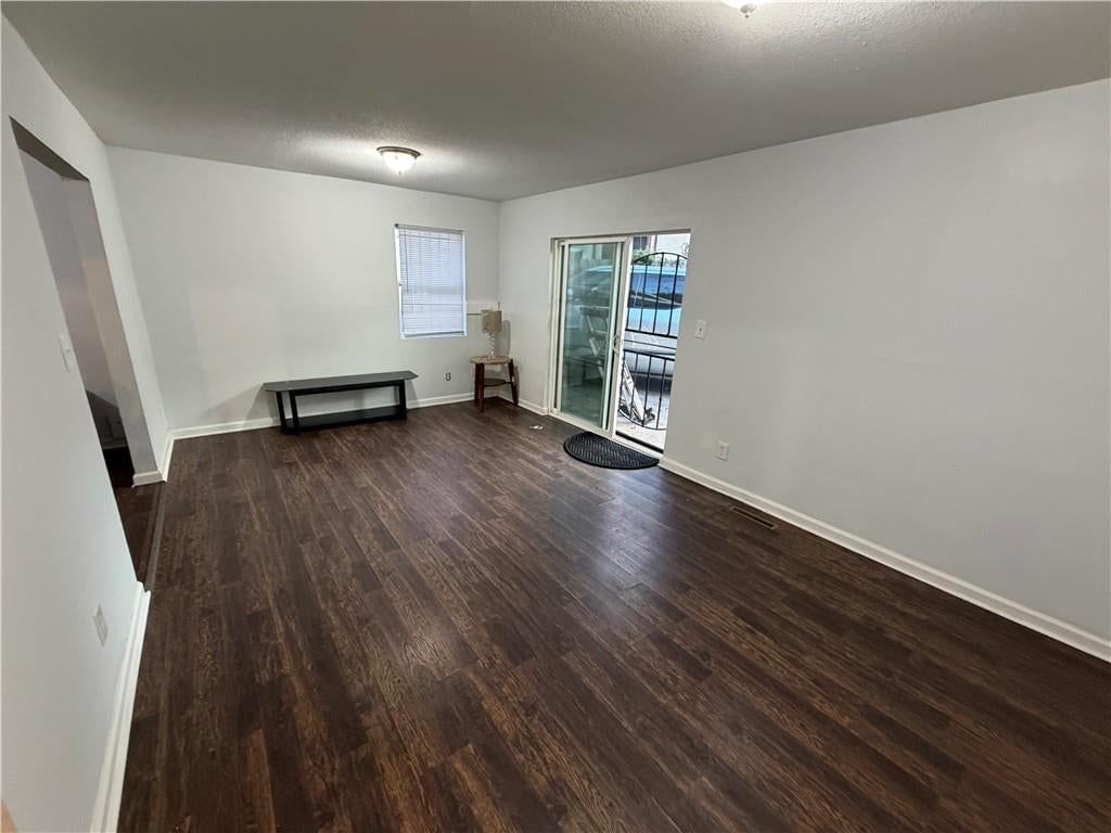 Photo 22 of 24 - 6664 Paseo Boulevard, Kansas City, MO 64132