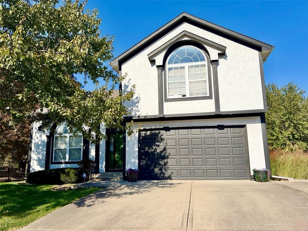 916 Old Mill Road, Raymore, MO