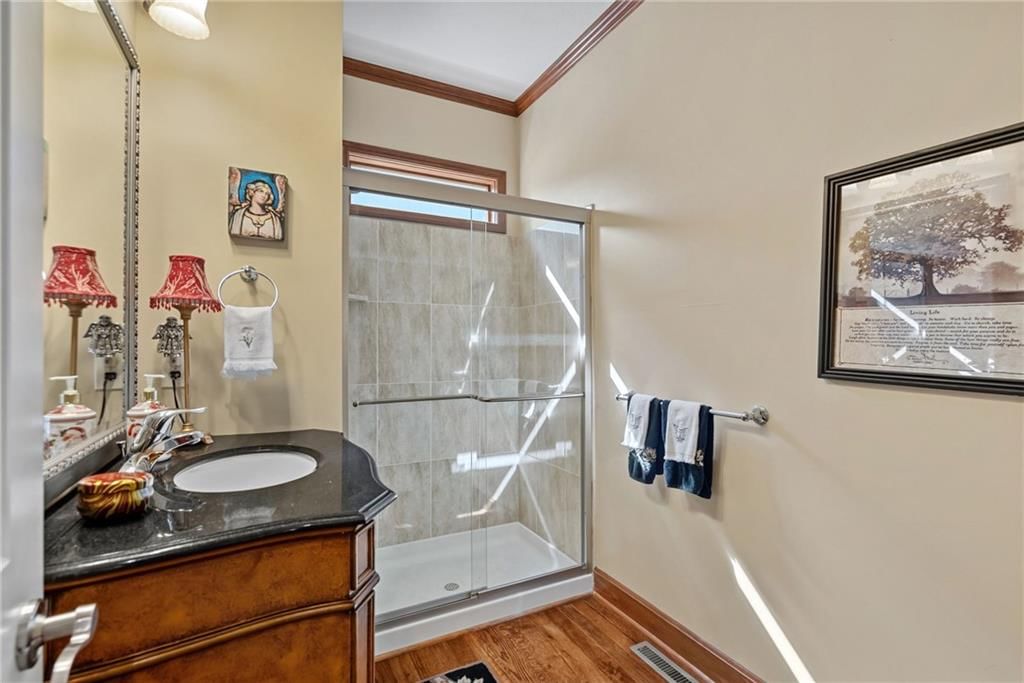 Photo 23 of 51 - 16008 Kessler Street, Overland Park, KS 66085