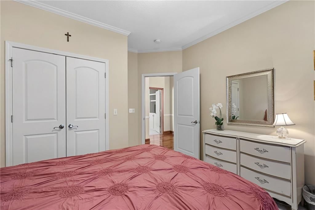 Photo 22 of 51 - 16008 Kessler Street, Overland Park, KS 66085