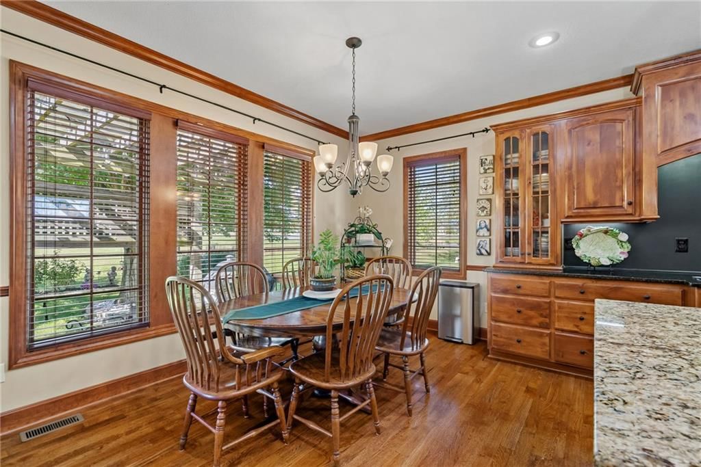 Photo 4 of 51, 16008 Kessler Street, Overland Park, KS 66085
