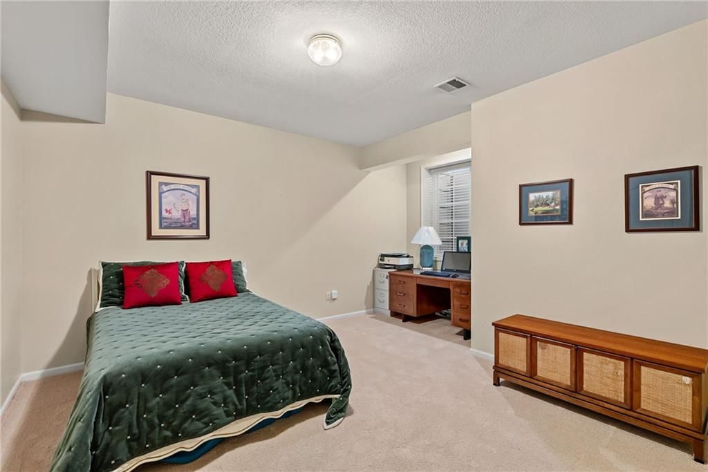 Photo 34 of 51 - 16008 Kessler Street, Overland Park, KS 66085