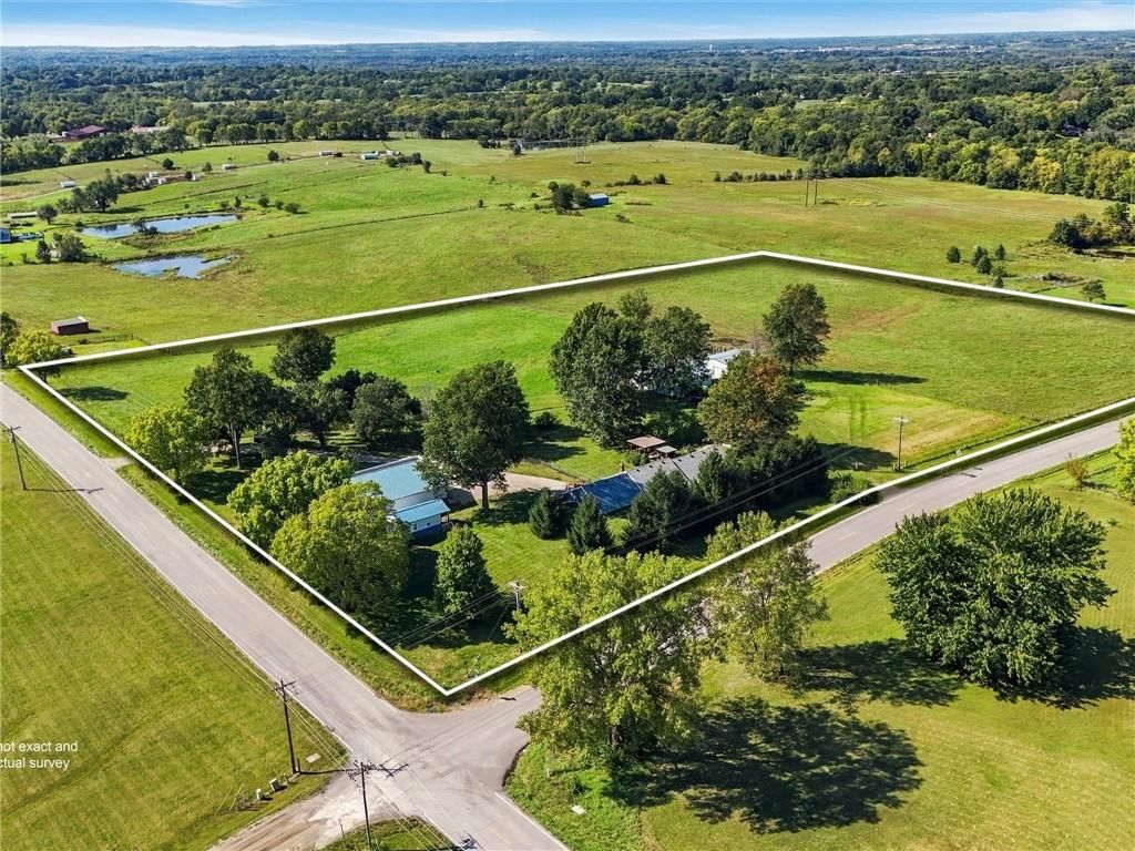 Photo 12 of 52, 17108 Old Bb Highway, Holt, MO 64048