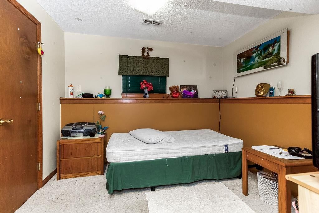 Photo 13 of 18 - 3644 N Euclid Avenue, Kansas City, MO 64116
