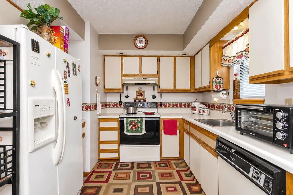 Photo 6 of 18 - 3644 N Euclid Avenue, Kansas City, MO 64116