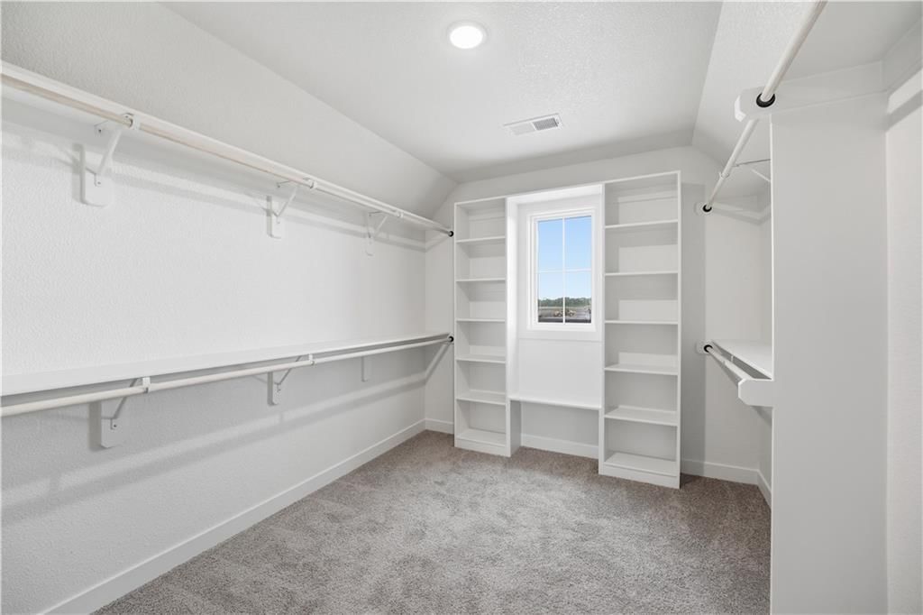 Photo 21 of 30 - 18370 W 195th Street