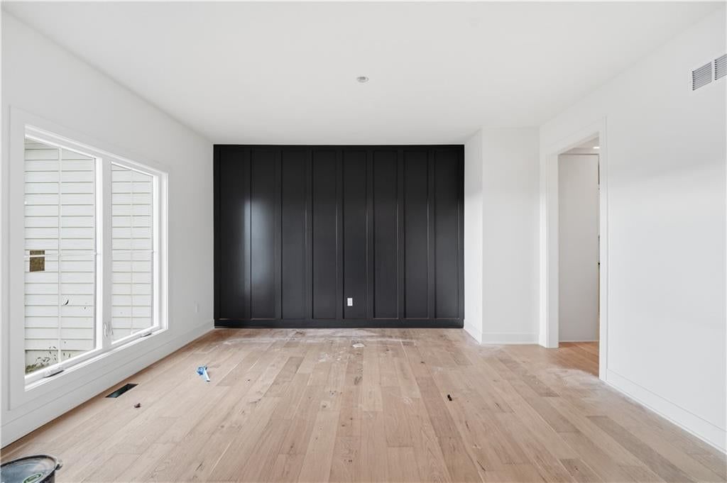 Photo 6 of 30 - 18370 W 195th Street