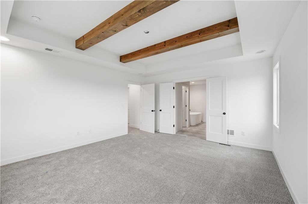Photo 17 of 30 - 18370 W 195th Street
