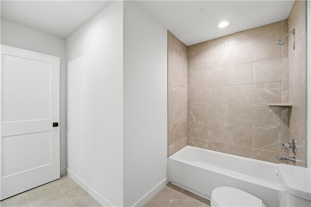 Photo 34 of 52 - 18640 W 195th Street
