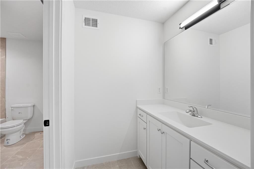 Photo 35 of 52 - 18640 W 195th Street