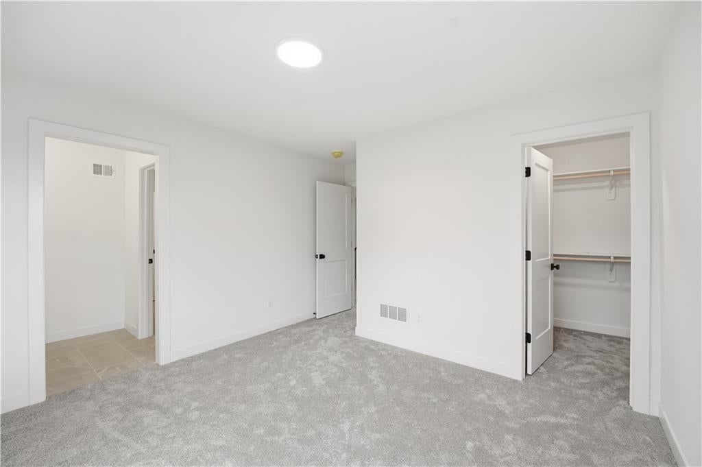 Photo 31 of 52 - 18640 W 195th Street