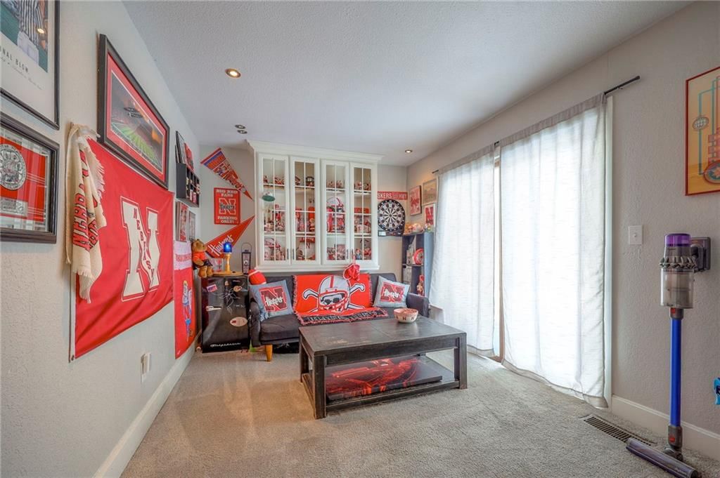 Photo 28 of 39 - 1512 E SUNVALE Drive, Olathe, KS 66062