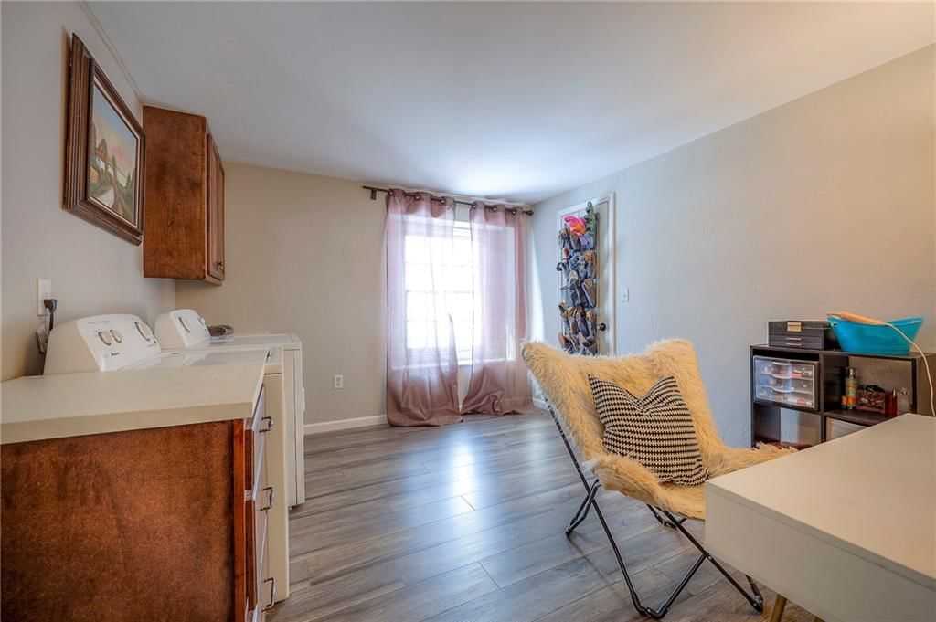 Photo 39 of 39 - 1512 E SUNVALE Drive, Olathe, KS 66062
