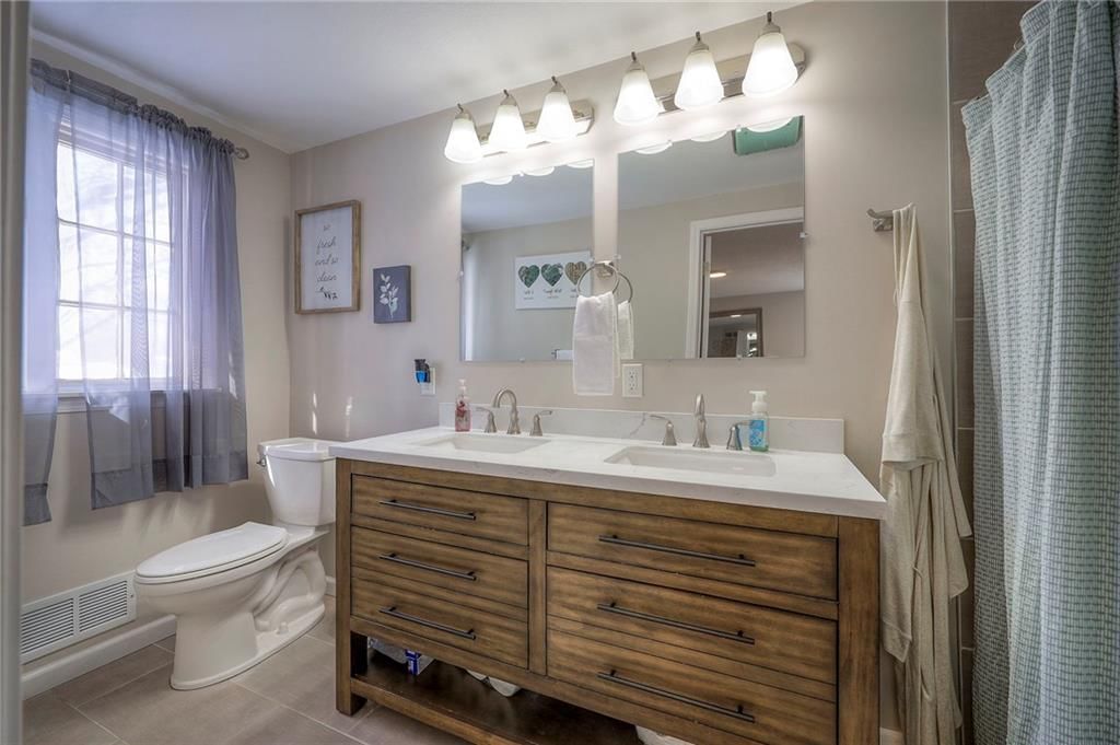 Photo 32 of 39, 1512 E SUNVALE Drive, Olathe, KS 66062