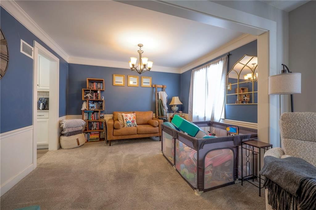 Photo 6 of 39, 1512 E SUNVALE Drive, Olathe, KS 66062