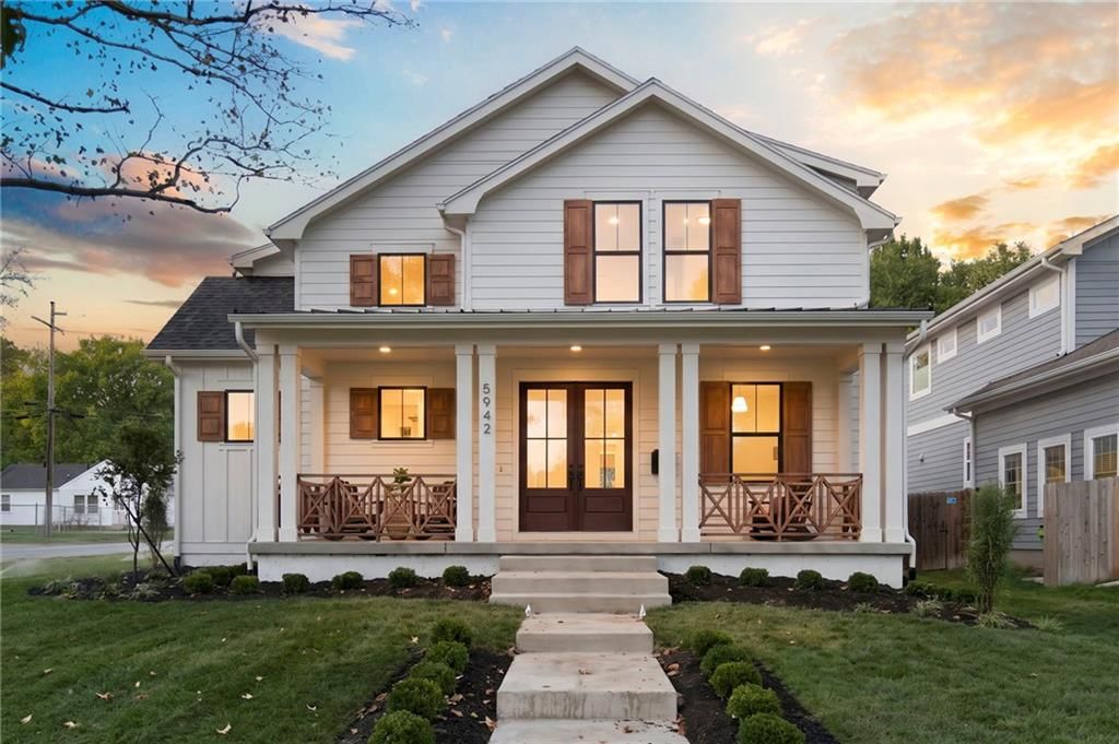 5942 Alhambra Street, Fairway, KS