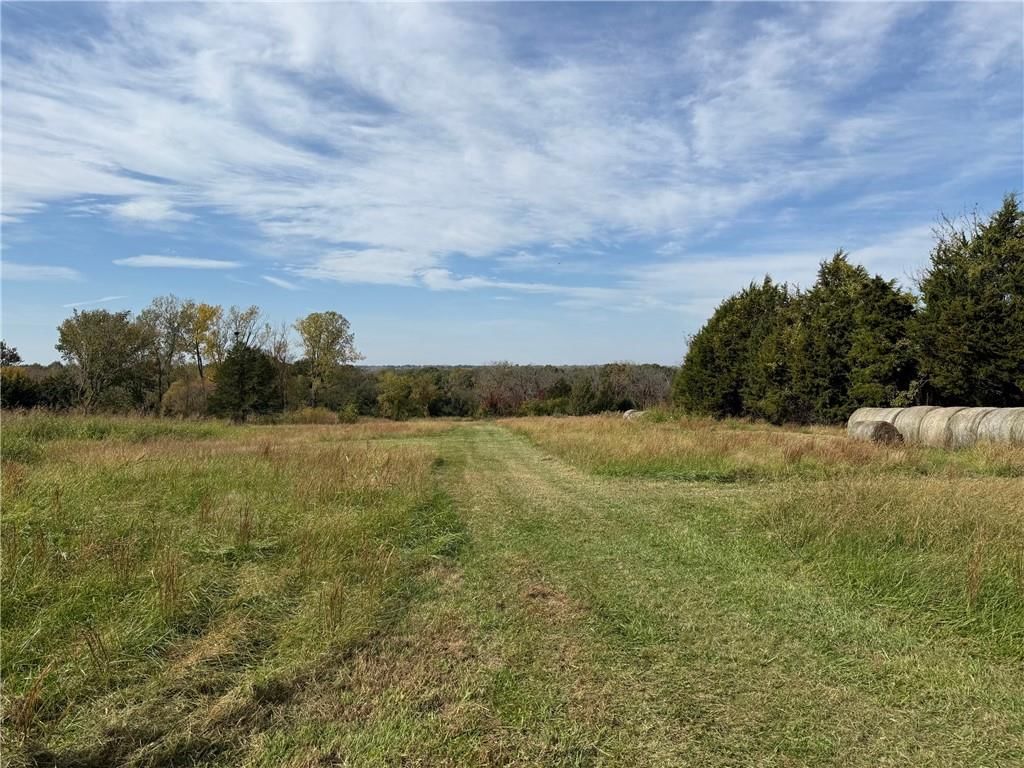8840 Waverly Road, De Soto, KS