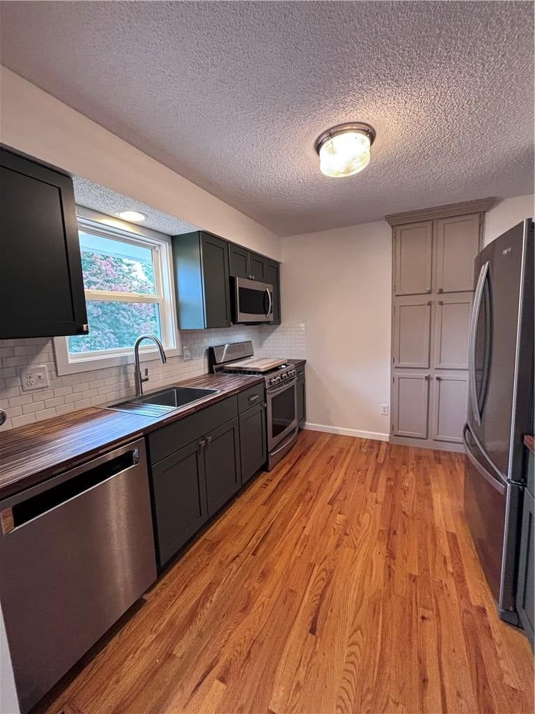 1018 NE 115th Street, Kansas City, MO: listing photo 2