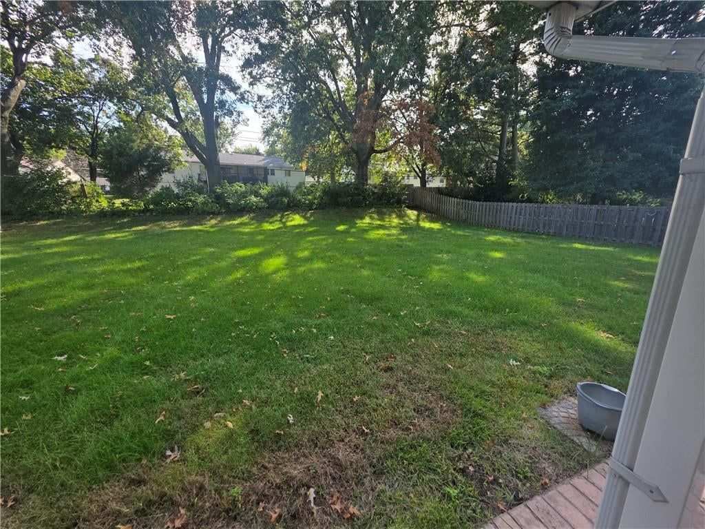 Photo 4 of 5 - 601 W 96th Street