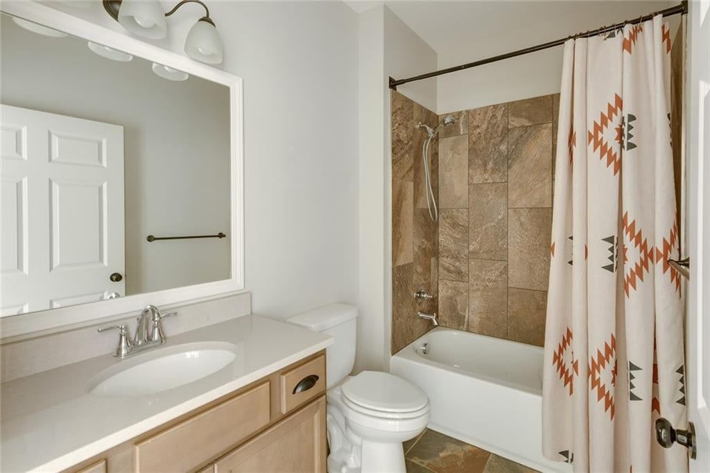4004 NW 96th Terrace, Kansas City, MO: listing photo 3