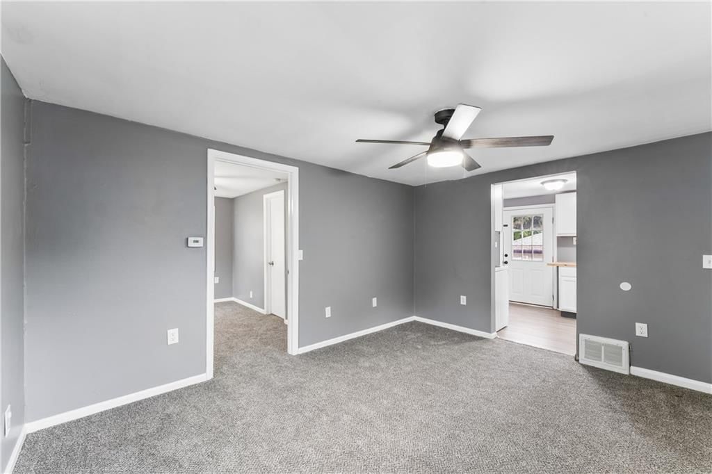Photo 8 of 31 - 5102 47th Terrace