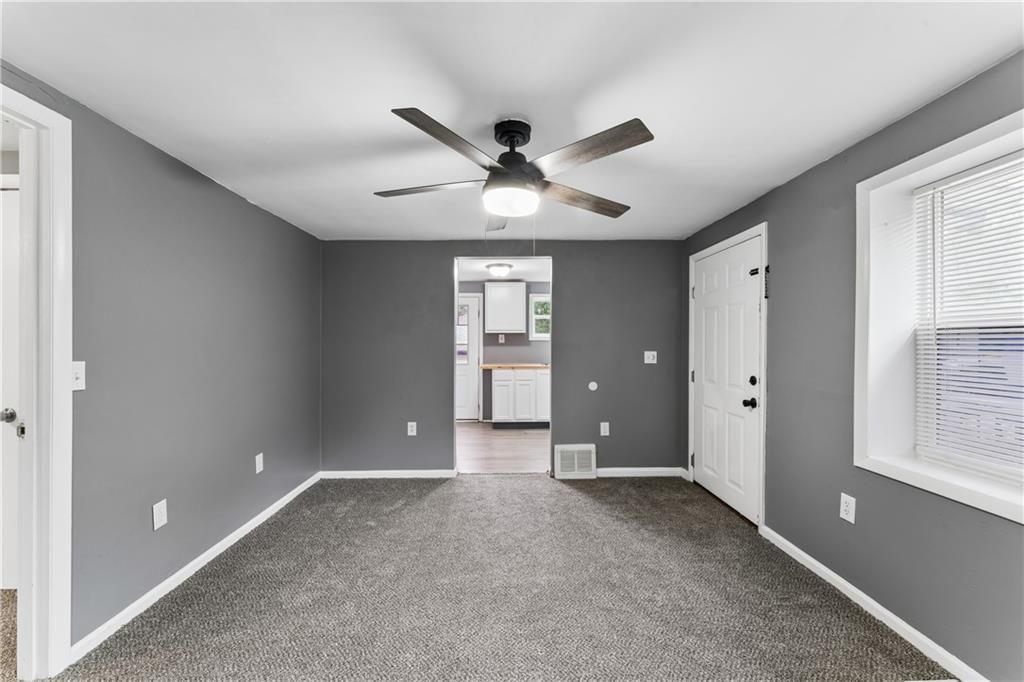Photo 9 of 31 - 5102 47th Terrace