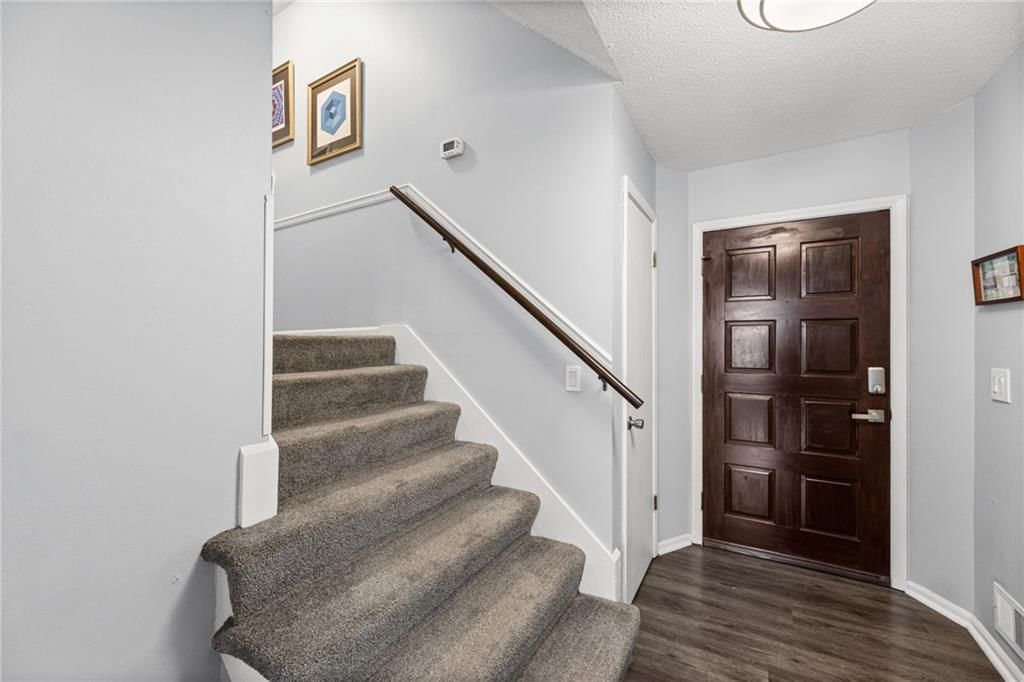 13111 W 100th Street, Lenexa, KS: listing photo 3