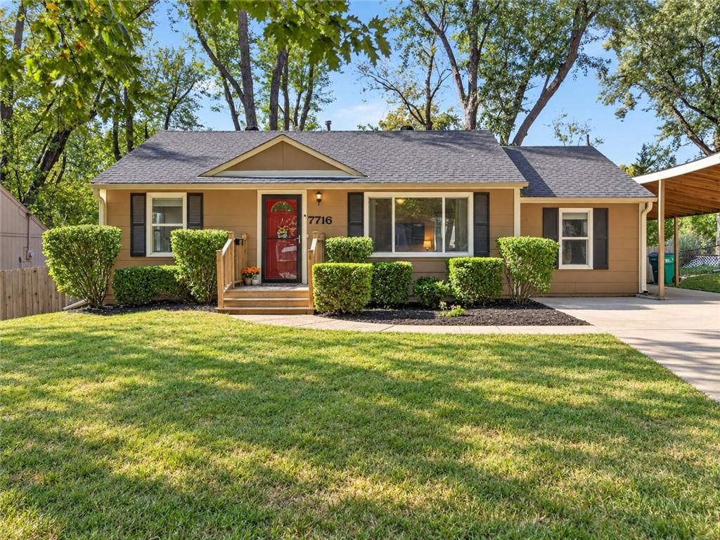 7716 Robinson Street, Overland Park, KS