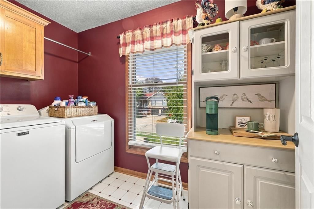 Photo 28 of 34 - 1212 SW Eastman Street, Blue Springs, MO 64015