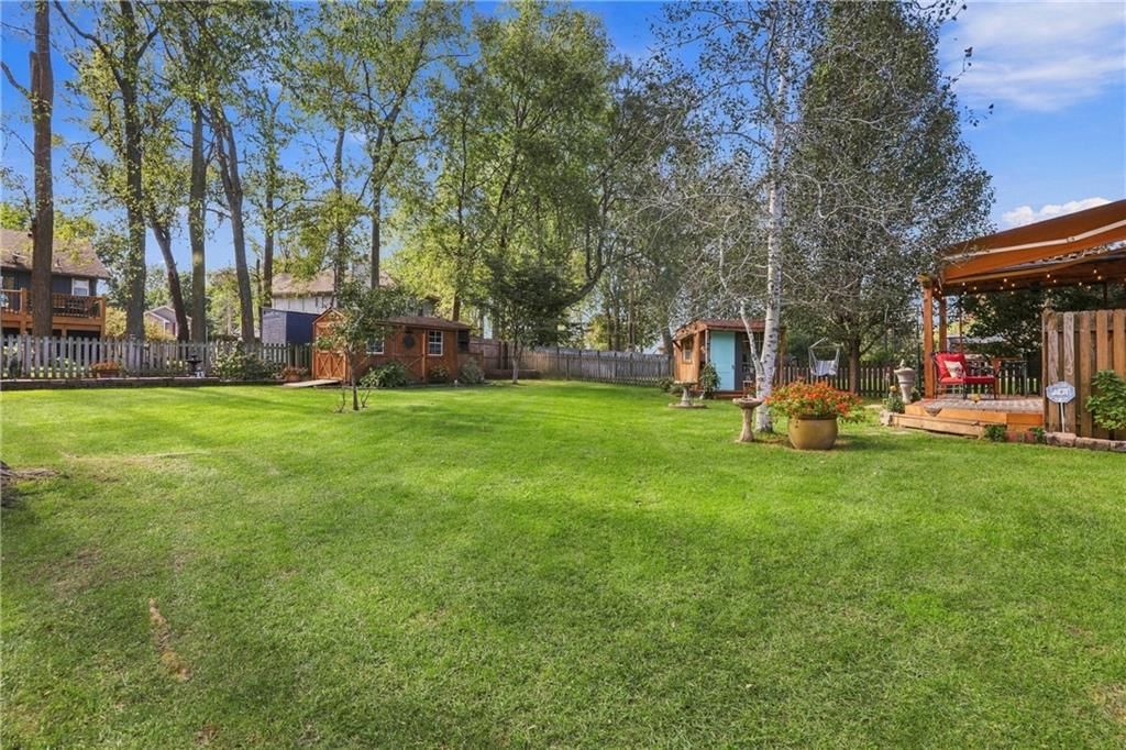 1212 SW Eastman Street, Blue Springs, MO: listing photo 2