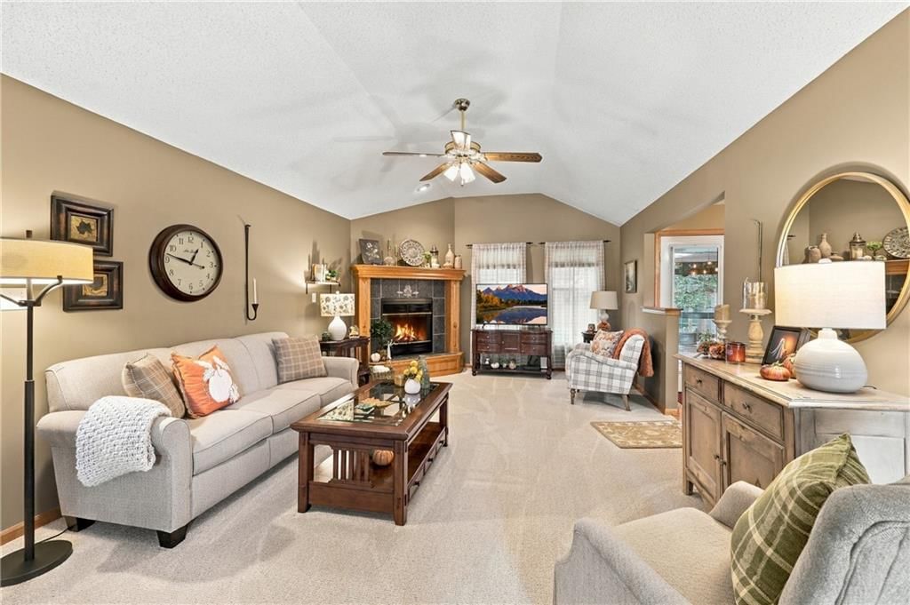 Photo 6 of 34 - 1212 SW Eastman Street, Blue Springs, MO 64015