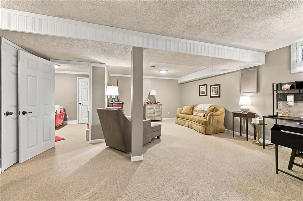 Photo 22 of 34 - 1212 SW Eastman Street, Blue Springs, MO 64015