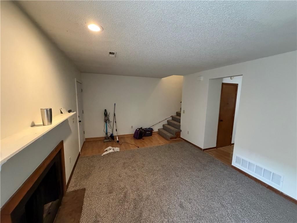 Photo 18 of 19 - 4411 Jarboe Street, Kansas City, MO 64111