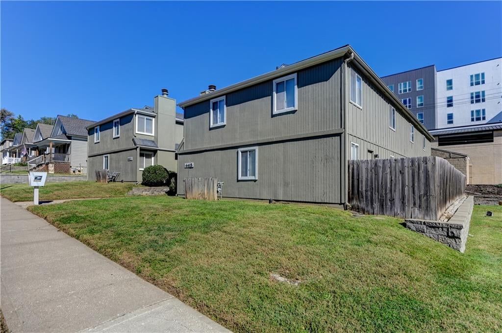 Photo 5 of 19 - 4411 Jarboe Street, Kansas City, MO 64111