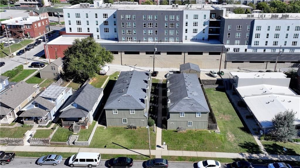 Photo 6 of 19 - 4411 Jarboe Street, Kansas City, MO 64111