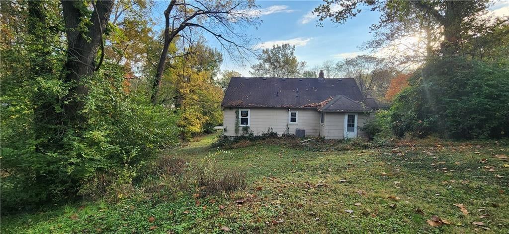 Photo 12 of 16 - 4038 N Cleveland Avenue, Kansas City, MO 64117