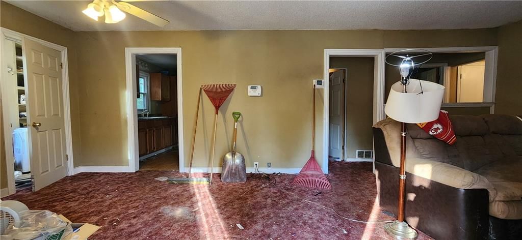 4038 N Cleveland Avenue, Kansas City, MO: listing photo 2