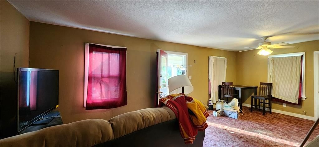 Photo 4 of 16 - 4038 N Cleveland Avenue, Kansas City, MO 64117