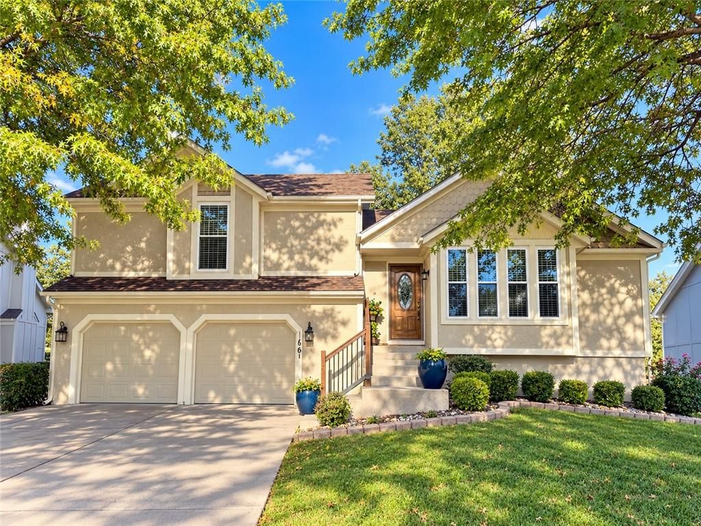 1164 E Meadow Lane, Olathe, KS