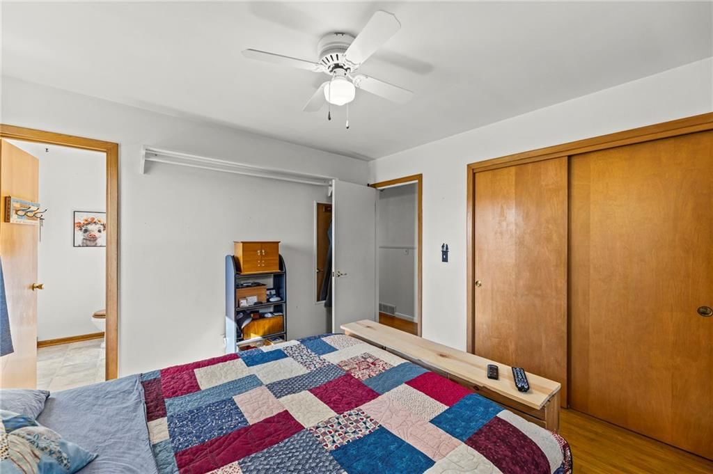 Photo 10 of 19 - 8809 W 94th Street, Overland Park, KS 66212