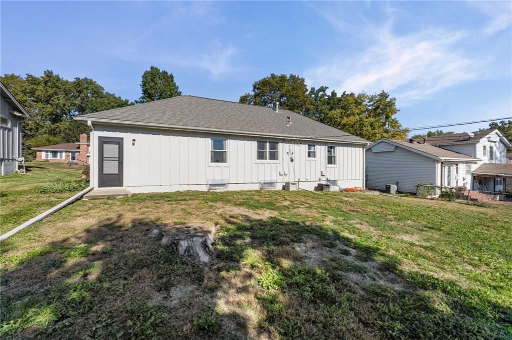Covered front porch at 8809 W 94th Street, Overland Park, KS 66212